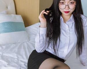 BoBoSocks袜啵啵 – 写真灵感来自奶油泡芙，小甜豆的黑色丝原图不那么简单哦