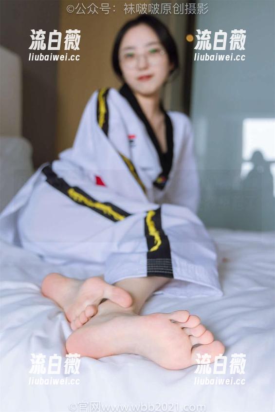 BoBoSocks袜啵啵 - 美图中的油亮肉丝,甜甜圈展现的脚尖透明款,让我想起了夏天的味道! BoBoSocks袜啵啵 - 美图中的油亮肉丝,甜甜圈展现的脚尖透明款,让我想起了夏天的味道!