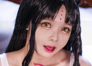 我本来想搜Hachi小芭的美图合集，结果一不小心进了AiriAkitsuki的未知领域……