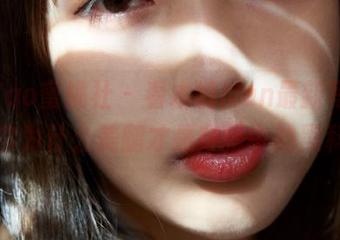 MiiTao蜜桃社 – 看木楠Nan最新写真，告诉你为什么美腿才是穿搭中的黑科技！