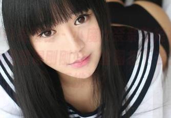 MyGirl美媛馆 – 小魔女奈奈与短裙的默契，原图露得刚刚好，套图接下去会不会更挑逗？