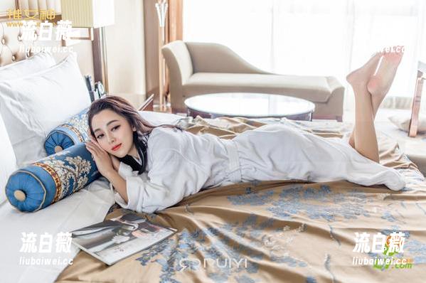 TGOD推女神 - 浴缸，赵伊彤的私拍套图——这姿势是魔法吗？
