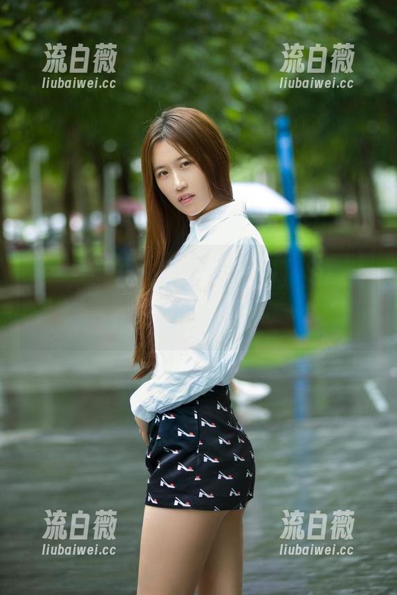 TuiGirl推女郎 - 最新Yu佳妮夏天的奇遇记，分享她如何在人群中独占鳌头，你信吗？我信！