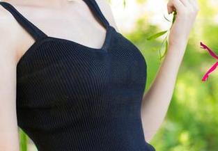 UGirls尤果网 – 刘姗姗“液体”连衣裙最新合集，翻页之间藏着让人窒息的美，试试不被套路？