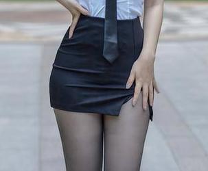 Xiuren秀人网 – 真香！娜娜子yy的办公室全套作品，让人不自觉地想多看几眼。