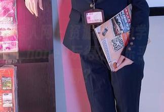 Xiuren秀人网 – 资源满满的学姐写真集，小蛮妖_honey玩得不亦乐乎，拯救无聊？