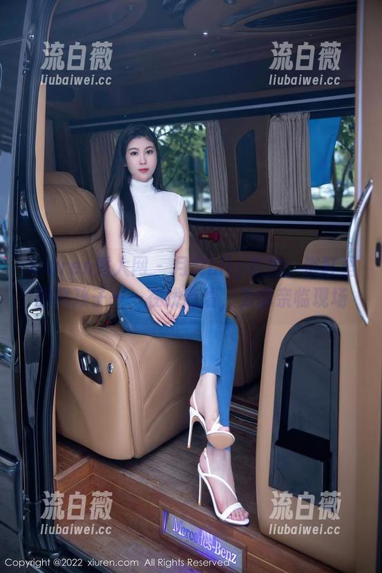 Xiuren秀人网 - 月夕Lily抓拍：浴缸里的熊孩子——在线高清，为你亲临现场
