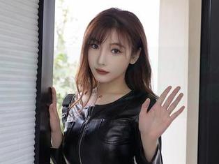Xiuren秀人网 – 林文文yooki私人比基尼合集，穿上就变得不务正业啊！