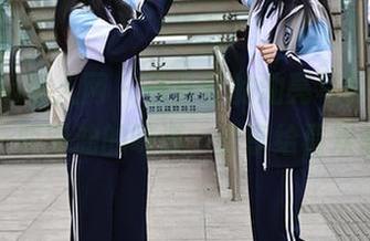 Xiuren秀人网 – 燕甘甘的油亮写真，让我想起一瓶新油的味道，分享给喜欢的人。