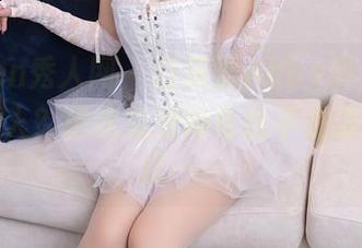 Xiuren秀人网 – 白茹雪Abby的定制写真：双人？但我总觉得可能不是我想的那样……