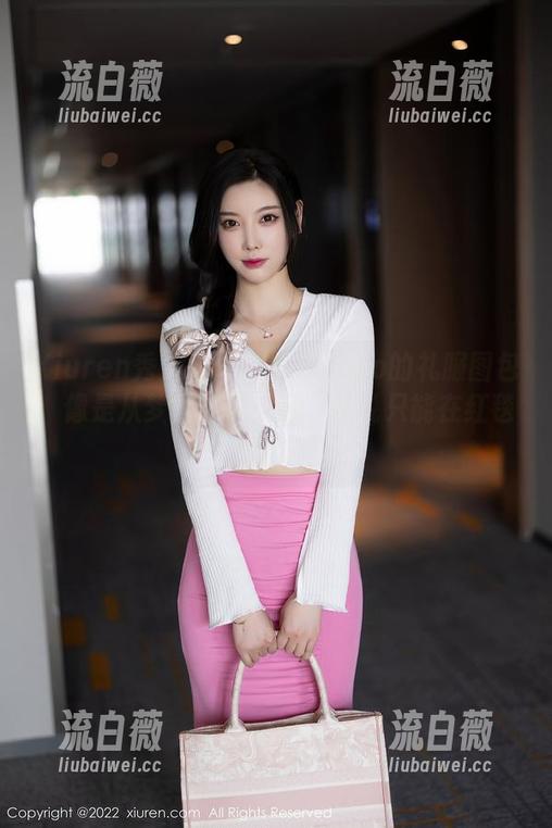 Xiuren秀人网 - 赵惟依coco的礼服图包，像是从梦里掉下来的，谁说只能在红毯上看到？