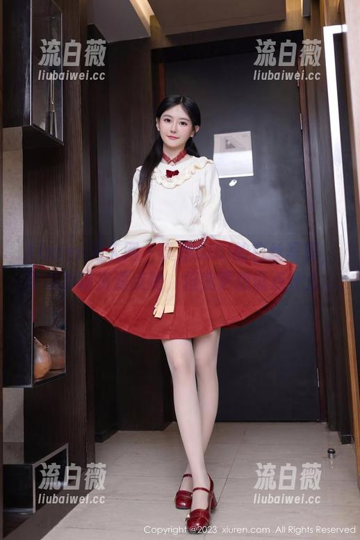 Xiuren秀人网 - 黄婧GIGI的白丝写真，可以为这资源点赞，但我更想说点什么...