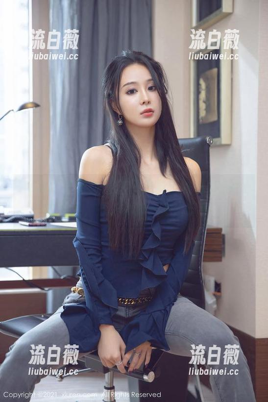 YouMi尤蜜荟 - 套图更新：左冰Queen的裸足，打破常规，走出框架。
