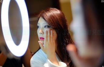 pans – 在图库里找到roro的天使，下载那一瞬时只想撩一撩。