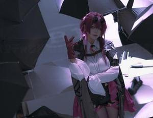 看着w百合欧皇子w的轻风LB01红，我偷偷想，如果这是真人会怎样…