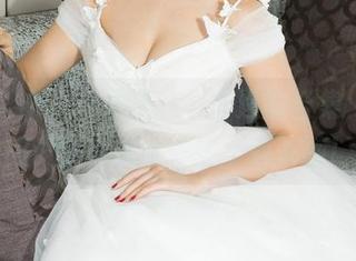 克拉女神 – 这不是一个普通的合集，梦珊的少女在线让你摸不到头脑！