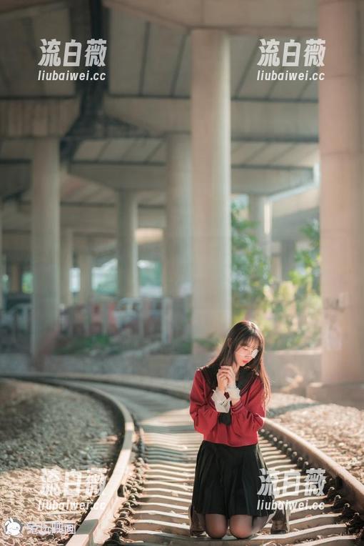 定制忧郁少女图片，兔玩映画让你意外“忧伤”