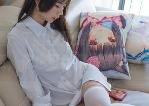 兔玩映画：T恤与死库水裸腿，穿出这种随意，你也可以是潮流引领者！