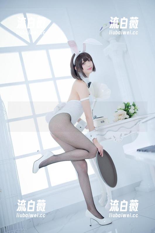 集合了所有的“豹纹”,周叽是可爱兔兔这波操作显得轻松姐妹范儿。 集合了所有的“豹纹”,周叽是可爱兔兔这波操作显得轻松姐妹范儿。