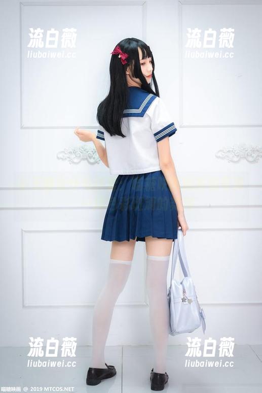 小天鹅女仆与绊爱：喵糖映画的在线写真，一场色彩斑斓的舞蹈