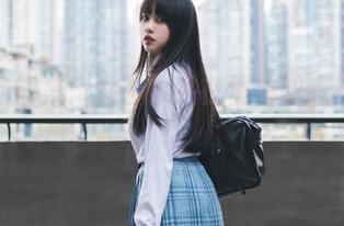 嘎潼的图集：女神似乎在悄悄跟我打招呼？