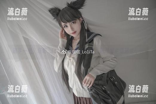 随手一看，塔塔_Lo1iTa的内衣合集，脑海里全是想法……