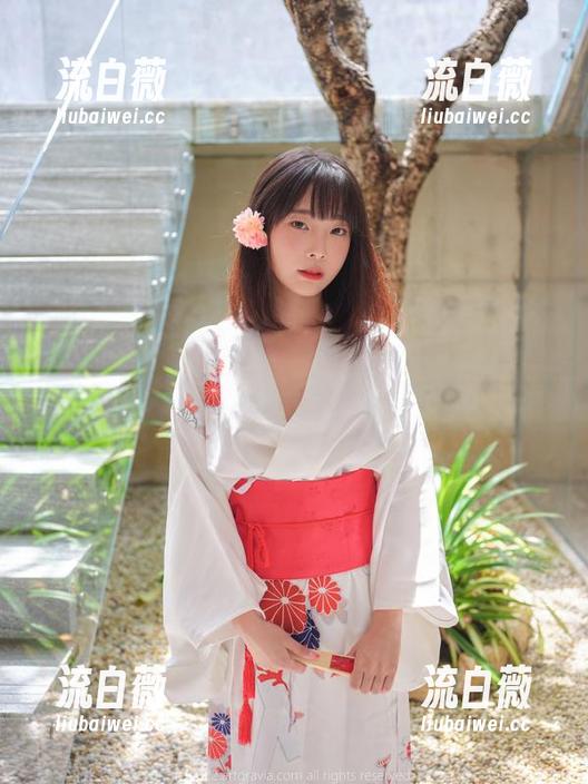 姜仁卿(강인경)的校园写真：网盘中沉默的浪漫