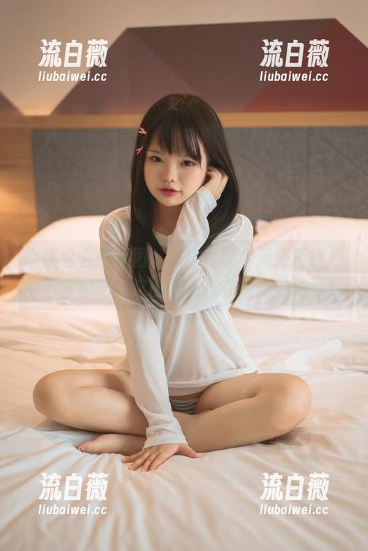 小瑶幺幺的原图，一定是哪个天使不小心掉下来的吧？这图片简直在撩你的眼球！