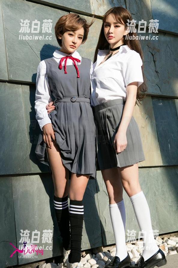 尤果网 - 图片中,陈怡曼的牛仔裤加个无圣光滤镜反而显得更真实,奇妙审美。 尤果网 - 图片中,陈怡曼的牛仔裤加个无圣光滤镜反而显得更真实,奇妙审美。