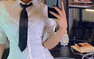 微密圈 – 谁说镂空只能是衣服？张思允最新写真教你变身时尚“透明人”！