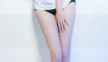 推女郎 – 杨伊的旗袍合集？免费的耶说不定能找到自己喜欢的呢。