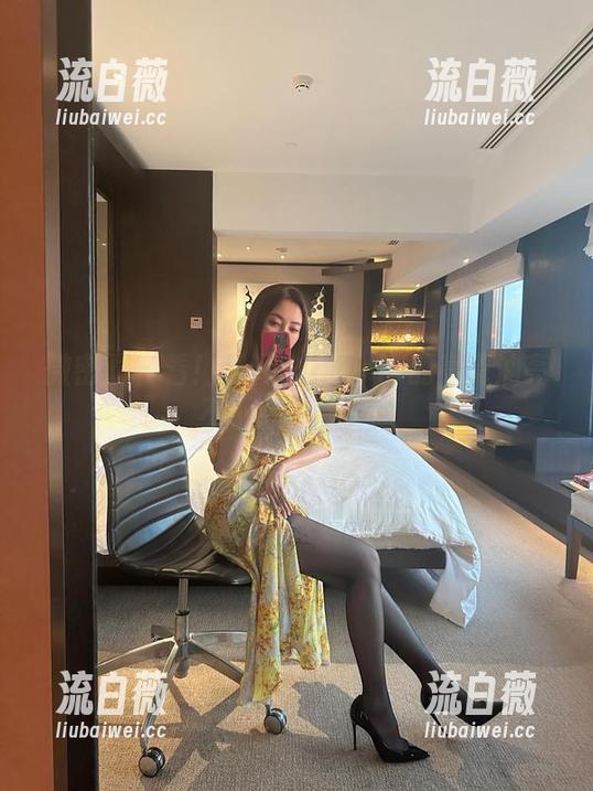 微密圈 - 看！果儿Victoria的高清油亮不小心撩到了！