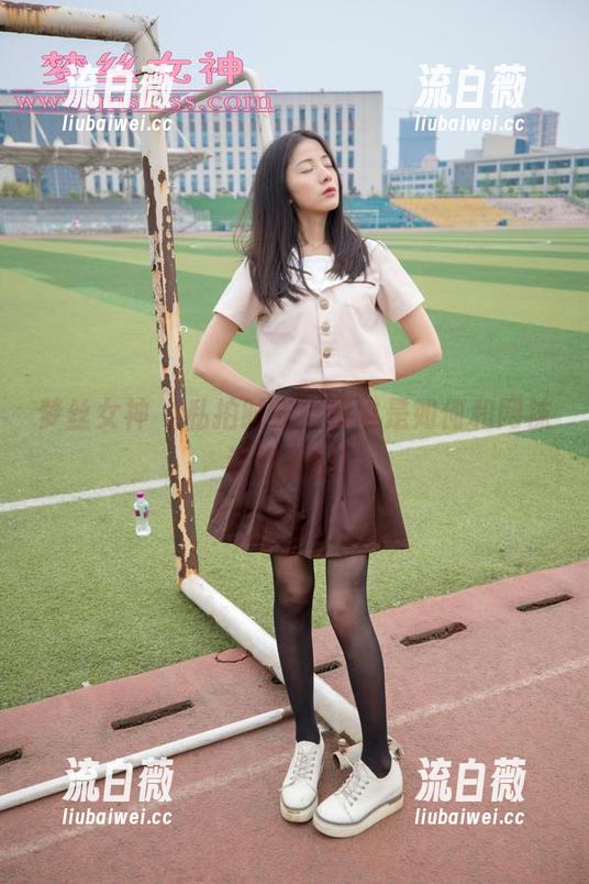 梦丝女神 - 私拍时光,灵唯是如何和网袜谈恋爱的? 梦丝女神 - 私拍时光,灵唯是如何和网袜谈恋爱的?