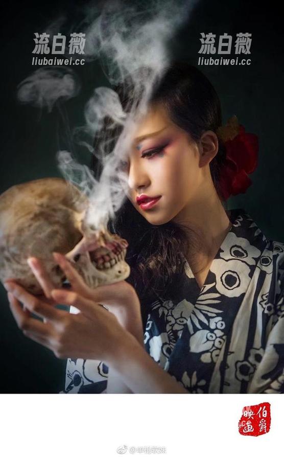 黑丝体操服私拍，沧霁桔梗居然可以这么不走寻常路？