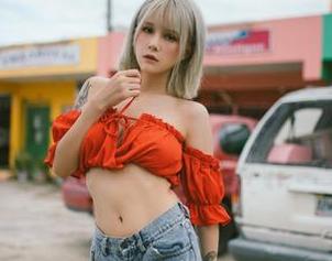 波萝社 – 原图中的戏剧冲突：AngelaLee李玲的作品如何把你带走