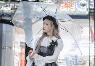 原图送上，流一_喵喵喵喵喵喵下子把女神拉到了身边，让我忍不住想打哈哈。