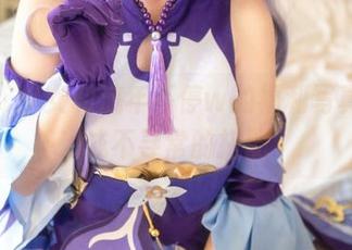 牛奶、少女和流年不停w的福利写真，组成不寻常的搭配