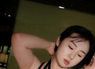 微密圈 – 瑜瑾u的肉色套装，更新了一晚上…结果我只看见了局部？