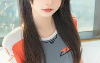 一条条纹论坛：神楽坂真冬与无圣光的作品大讨论
