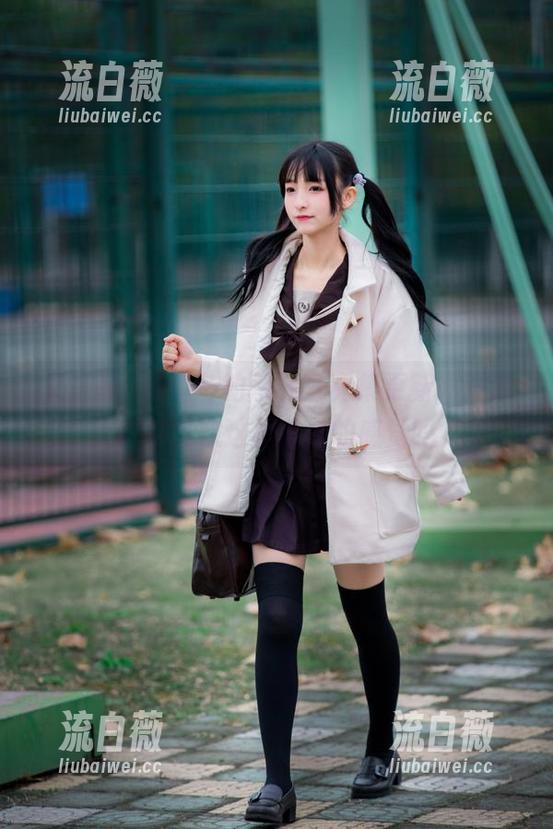 又是神楽坂真冬的网袜写真集更新，难道大家都喜欢这样冰冷的感觉吗？
