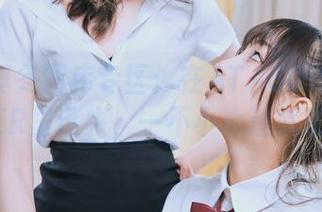 神楽坂真冬图库专区：在ATAGO-LATEXVER里迷失，一不小心过头啦！