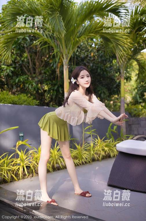 秀人网 - 周慕汐fairy的免费写真，秘书也有武器？