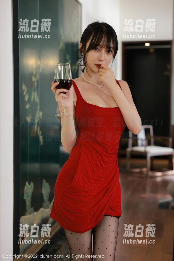 秀人网 - 兔女郎穿越时空，孟狐狸FoxYini的福利图包让你爱不释手