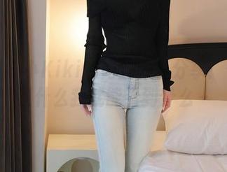 秀人网 – 小Kiki的肉丝写真分享：你能看到什么我就能看到什么～
