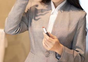 秀人网 – 白沫的浴室：包你最意外的下载作品集，带着一点点不羁。