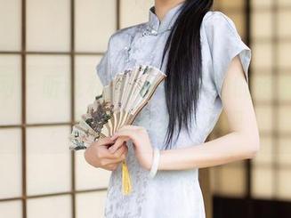 秀人网 – 听说私语baby学姐的资源很野，私拍照曝光一下吧