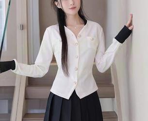 秀人网 – 礼服虽美，糯美子真相：下载后是不是随便穿？反正我是不敢。