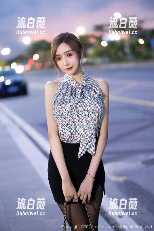 秀人网 - 看过谢忱倬的蕾丝图包，我差点心酸了，难道这就是“看得多了也想尝尝”的寓意吗？