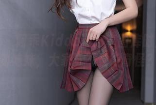 秀人网 – 阿乖Kiddo在分享图库时居然提到妹妹，大家觉不觉得奇怪？