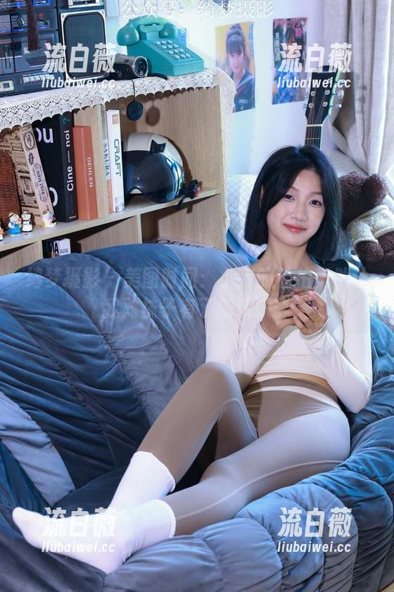 绮梦摄影 - 美图时间：小宇的私拍竟然让我对袜子有了新认识。